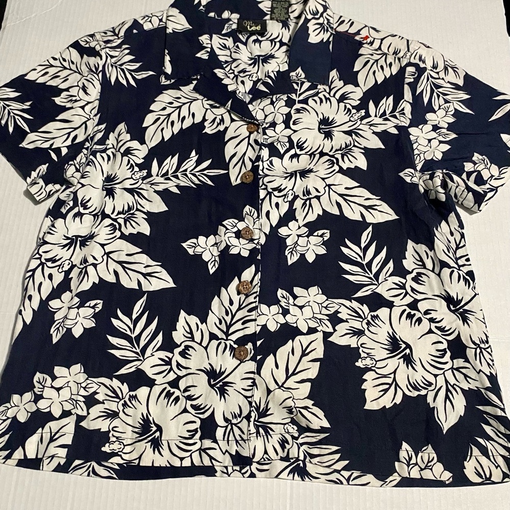 Lee Blue and White Casual Button Down Shirt